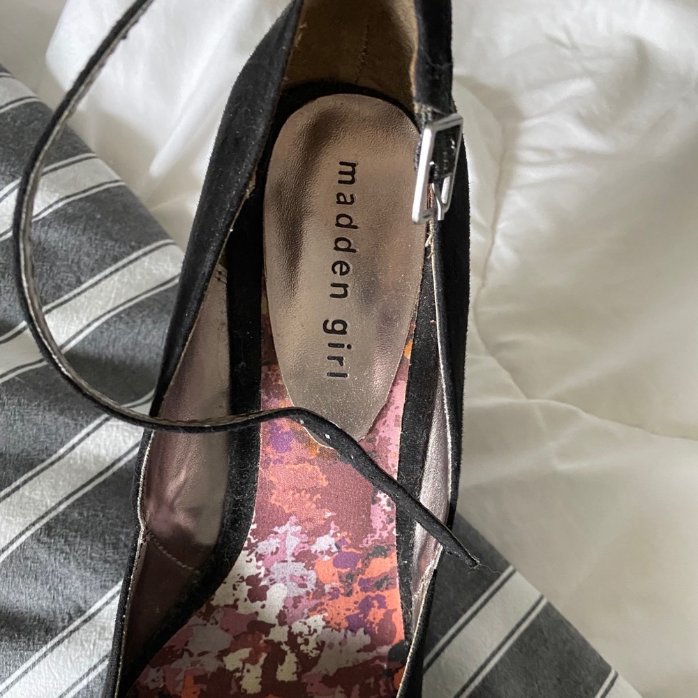 SOLD - Picture 2 of 3